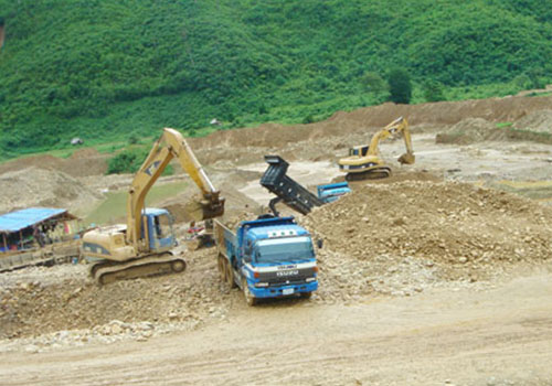 老撾、柬埔寨礦區(qū)工程車